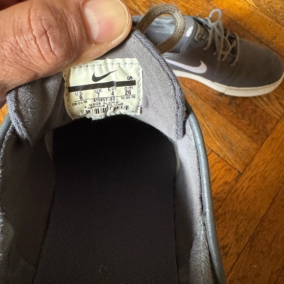 Nike - Picture 6 of 6